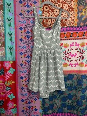 Trixxi Polyester Sage Mini Dress W/White Floral Embroidery Size Juniors Medium